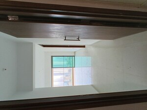 Room in 4 BHK Apartment at Kalpataru Immensa G, Kolshet Road – for Rent