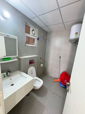 Team Area in 3 BHK Apartment at Signature Global City, Sector 37d – for Rent