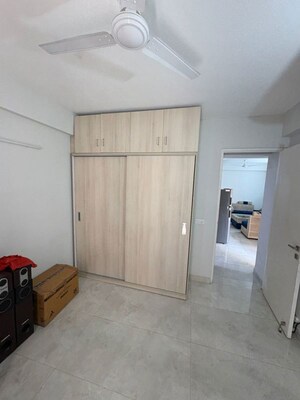 Room in 3 BHK Apartment at Signature Global City, Sector 37d – for Rent