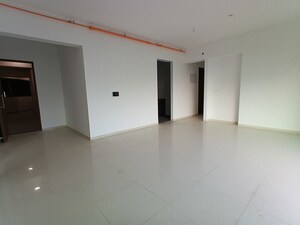 Room in 4 BHK Apartment at Kalpataru Immensa H, Kolshet Road – for Rent