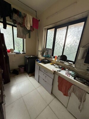 Team Area in 1 BHK Apartment at Worli – for Rent