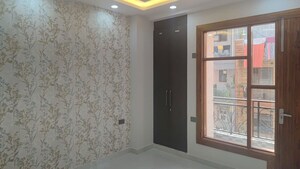 Room in 3 BHK Builder Floor at Fidato Honour Homes, Sector 89 – for Sale