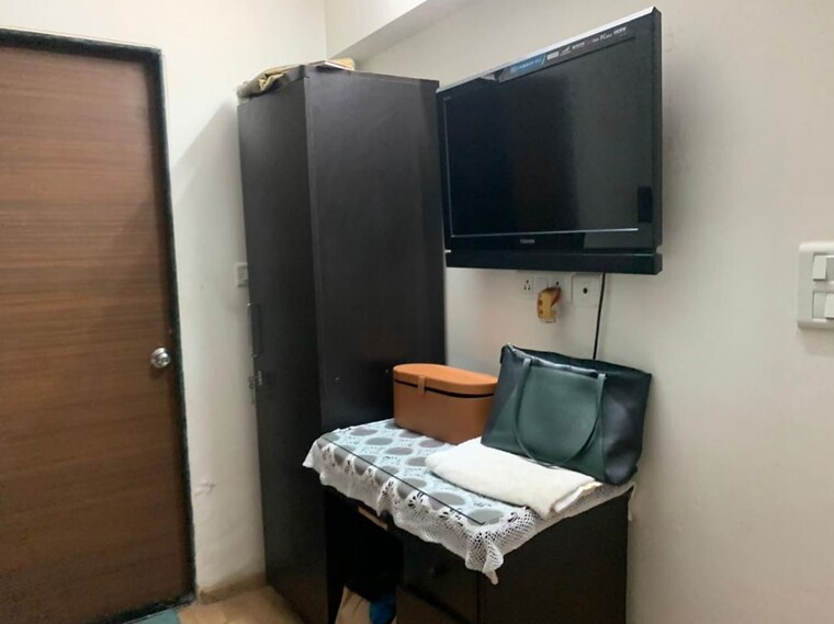 Bedroom, yarrow-apartment 3 Bedroom 1300 Sq.Ft. Apartment In Powai Mumbai 10355098