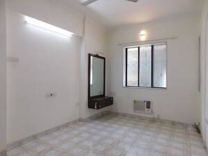 Room in 1 BHK Apartment at Colaba – for Rent