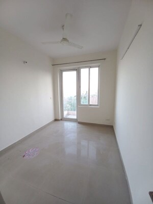 Study Room in 2.5 BHK Apartment at Corona Optus, Sector 37c – for Rent