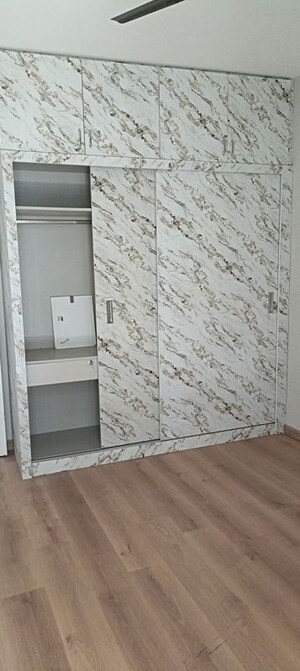 Bathroom in 2.5 BHK Apartment at Signature Global City 81, Sector 81 – for Rent