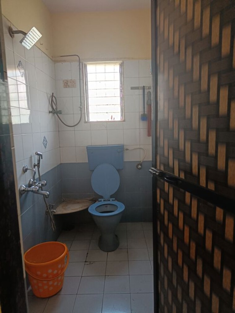 Bathroom, brahamand-phase-6-chs-ltd 1 Bedroom 430 Sq.Ft. Apartment In Brahmand Thane 10355164