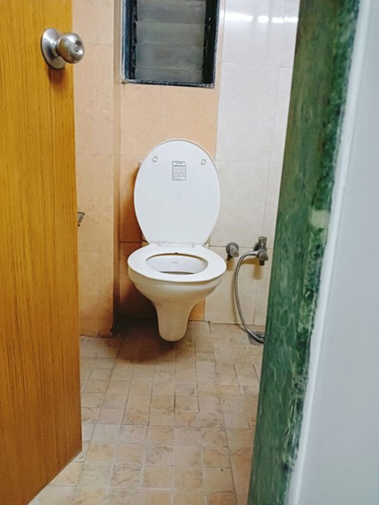 Bathroom, haware-infotech-park-vashi Commercial Office Space 860 Sq.Ft. In Vashi Sector 30a Navi Mumbai 10355161