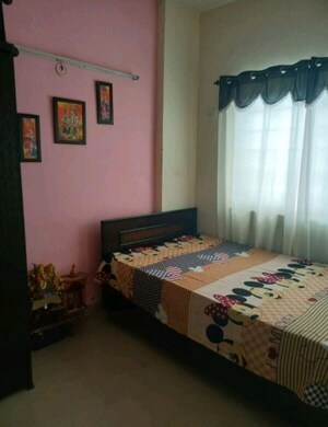 Bedroom in 2 BHK Apartment at Nimbus Express Park View - II, Chi V Greater Noida – for Rent