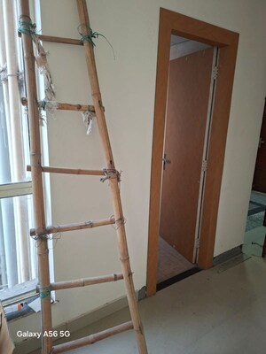 Staircase in 2.5 BHK Apartment at Imperia Esfera, Sector 37c – for Rent