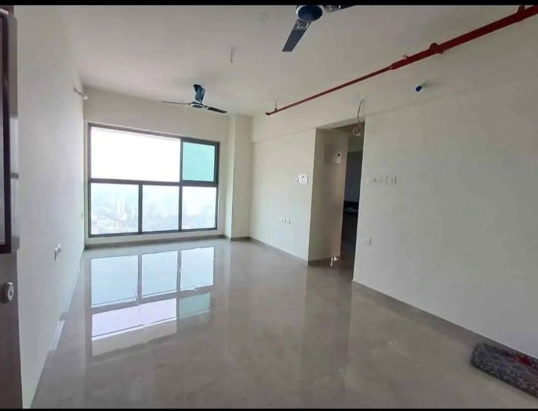 2 BHK + Extra Room Apartment For Rent in Sheth Irene