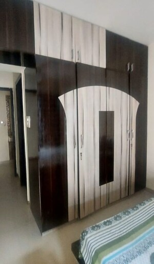 Room in 2 BHK Apartment at Tharwani Rosewood Heights, Kharghar Sector 10 – for Sale