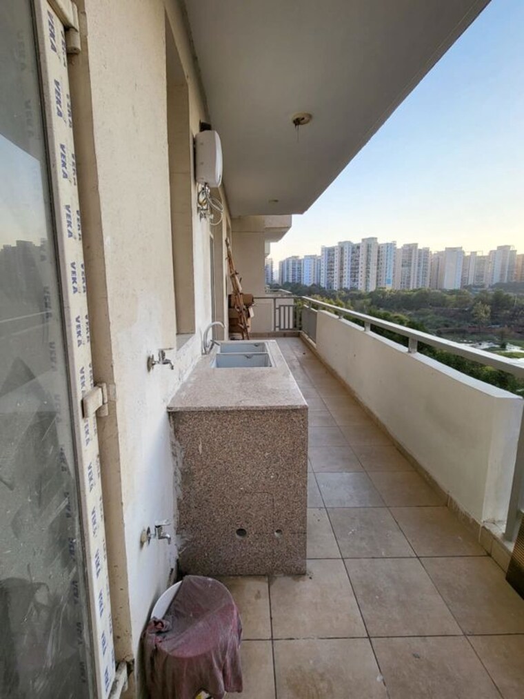 Balcony, ss-the-leaf 4 Bedroom 2812 Sq.Ft. Apartment In Sector 85 Gurgaon 10355183