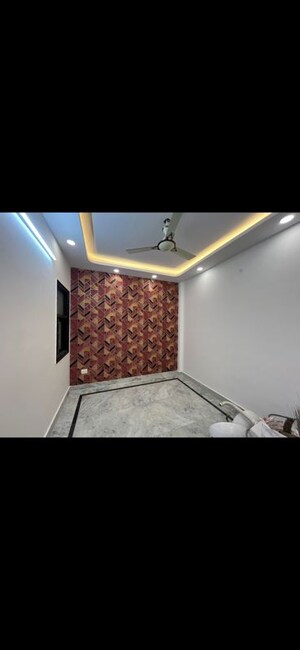Furnished Amenities in 2 BHK Builder Floor at Tughlakabad Extension – for Sale