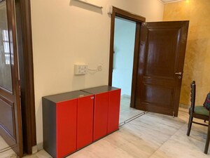 Room in 3 BHK Builder Floor at Dlf City Phase 3 – for Rent