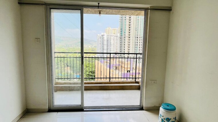Room, kalpataru-immensa-b 1 Bedroom 600 Sq.Ft. Apartment In Kolshet Road Thane 10355244