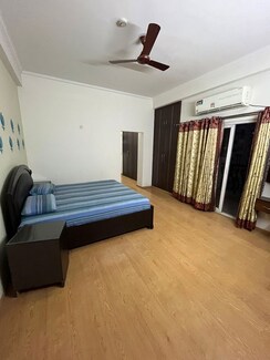 4 BHK + Pooja Room,Servant Room,Study Room,Store Room Apartment For Rent in Sunshine Helios