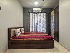 1 BHK + Servant Room Apartment For Rent in Raj Residency Kasarvadavali