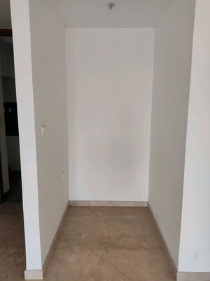 Room in 3 BHK Apartment at Lodha The Park, Worli – for Rent