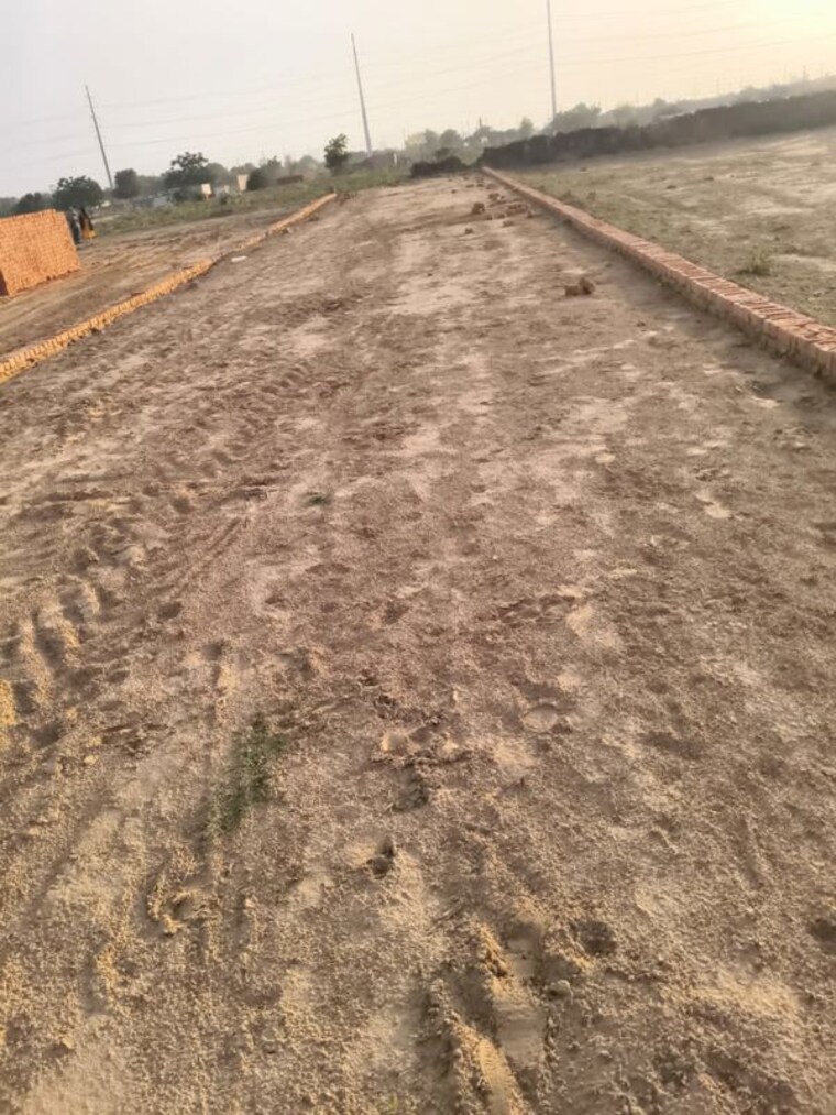 undefined, saini  250 Sq.Yd. Plot In Saini Greater Noida 10355282