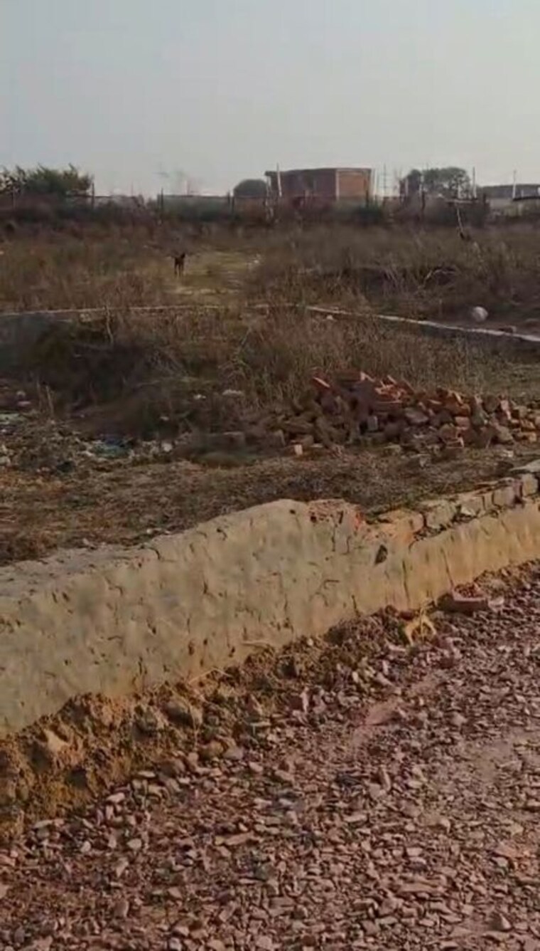 undefined, saini  300 Sq.Yd. Plot In Saini Greater Noida 10355289
