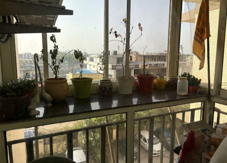 Balcony, amrapali-castle 2 Bedroom 925 Sq.Ft. Apartment In Chi V Greater Noida Greater Noida 10355292