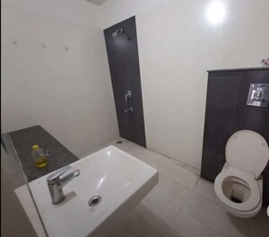 Furnished Amenities in 3 BHK Apartment at Butler Colony – for Rent