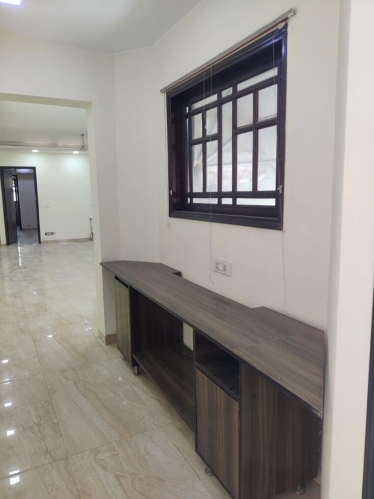 Room, rajouri garden 3 Bedroom 160 Sq.Yd. Builder Floor In Rajouri Garden Delhi 10355360