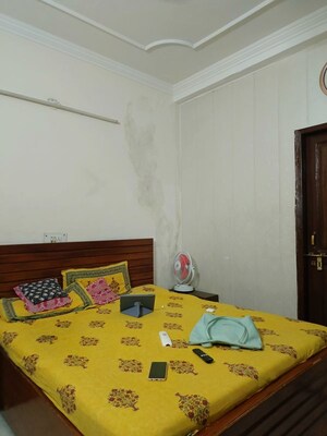 Bedroom in 2 BHK Builder Floor at SS Southend Floors, South City 2 – for Rent