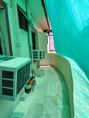Balcony in 2 BHK Builder Floor at SS Southend Floors, South City 2 – for Rent