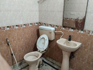 Bathroom in 2 BHK Builder Floor at RWA Apartments Sector 47, Sector 47 – for Rent