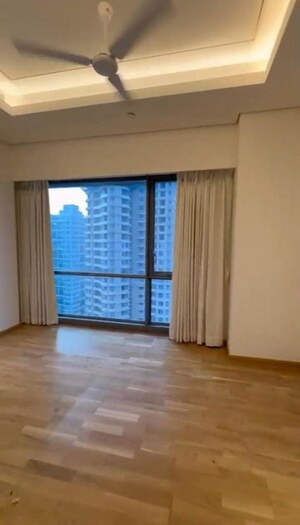 Room in 5 BHK Apartment at Lodha World View, Worli – for Rent