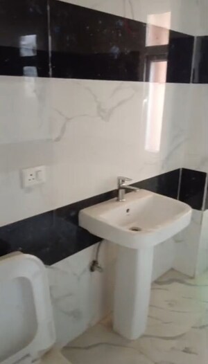 Bathroom in 3 BHK Apartment at Uninav Utopia, Morti – for Rent
