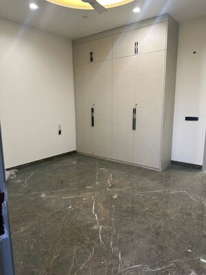 Room in 3 BHK Builder Floor at Rajouri Garden – for Rent