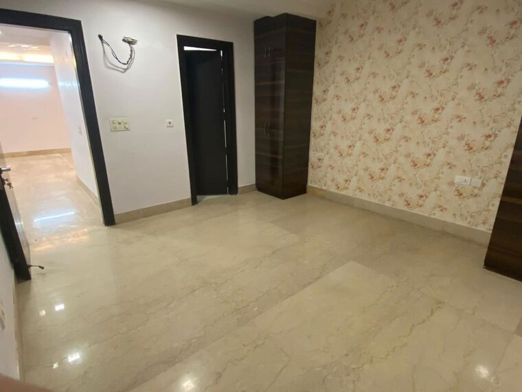 Room, rajouri garden 3 Bedroom 200 Sq.Yd. Builder Floor In Rajouri Garden Delhi 10355452