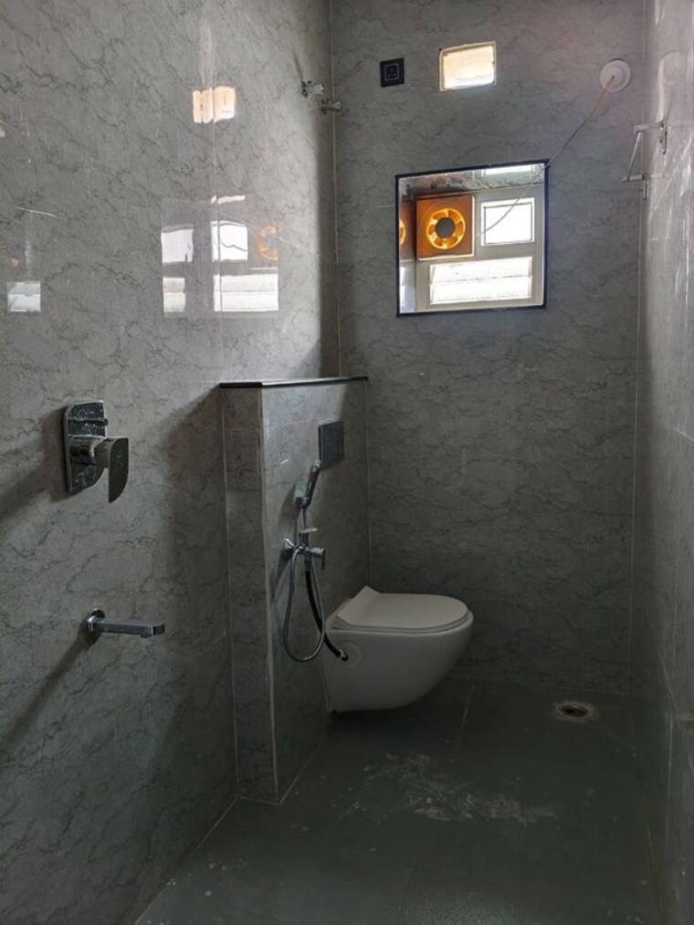 Bathroom, kamre 2 Bedroom 1050 Sq.Ft. Apartment In Kamre Ranchi 10355458