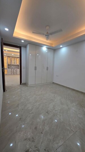 Room in 4 BHK Builder Floor at Saket – for Sale