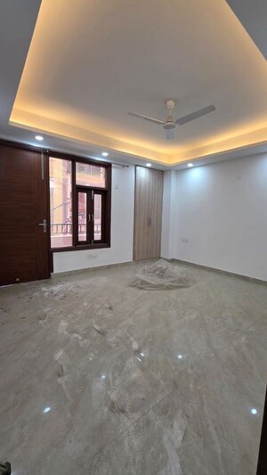 Room in 4 BHK Builder Floor at Saket – for Sale