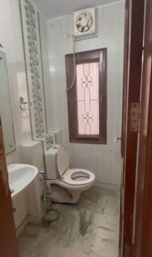 Bathroom in 3 BHK Builder Floor at South City 1 – for Rent