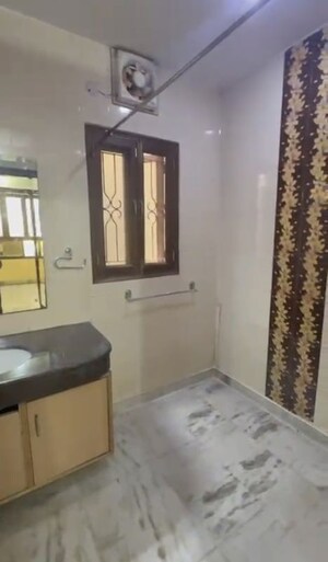 Attached Bathroom in 3 BHK Builder Floor at South City 1 – for Rent