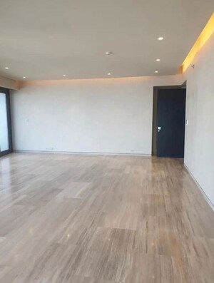 Room in 3 BHK Apartment at Lodha World View, Worli – for Rent