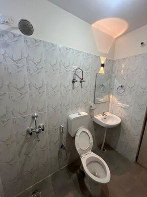 Bathroom in 3 BHK Apartment at IFCI Park View Apartment, Sector 46 – for Rent