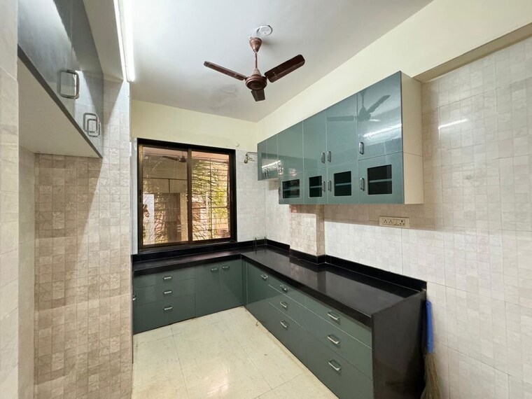 Kitchen, rohinton-guruprasad-divine-residency 3 Bedroom 735 Sq.Ft. Apartment In Chembur Mumbai 10355461