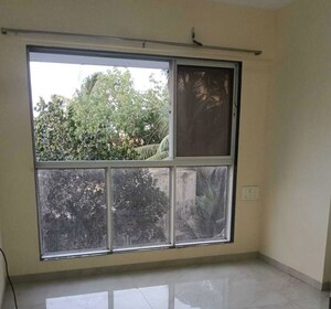 Room in 3 BHK Apartment at Rohinton Guruprasad Divine Residency, Chembur – for Rent