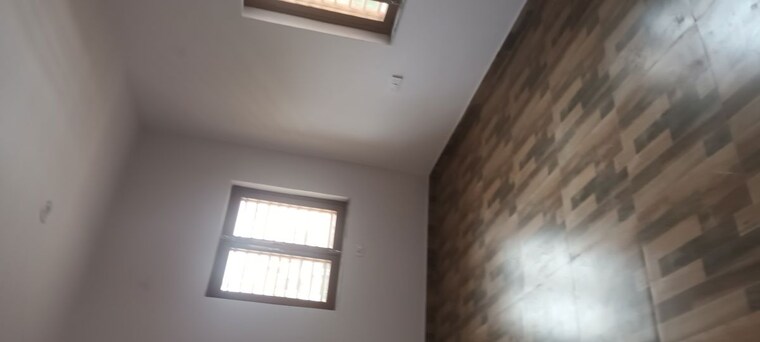 Room, sector 16 3 Bedroom 2570 Sq.Ft. Independent House In Sector 16 Faridabad 10355493