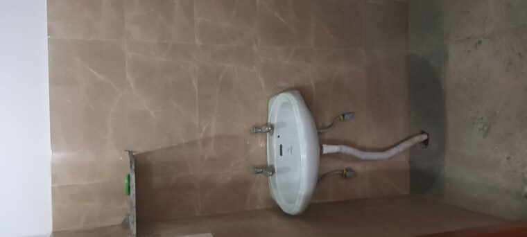 Bathroom, sector 16 3 Bedroom 2570 Sq.Ft. Independent House In Sector 16 Faridabad 10355493