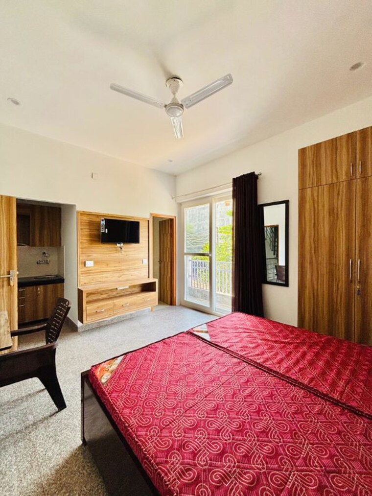 Bedroom, sector 42 1 RK 100 Sq.Yd. Builder Floor In Sector 42 Gurgaon 10355481