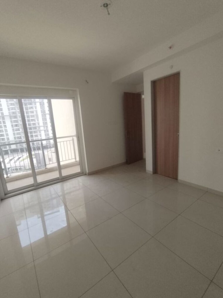 Room, godrej-emerald 3 Bedroom 1000 Sq.Ft. Apartment In Ghodbunder Road Thane 10355508