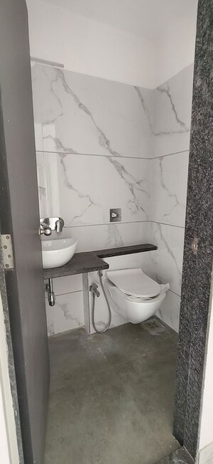 Bathroom in 4 BHK Apartment at Shubham Trident, Chembur – for Rent