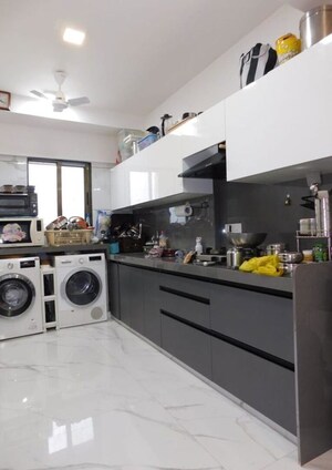 Kitchen in 4 BHK Apartment at Shubham Trident, Chembur – for Rent